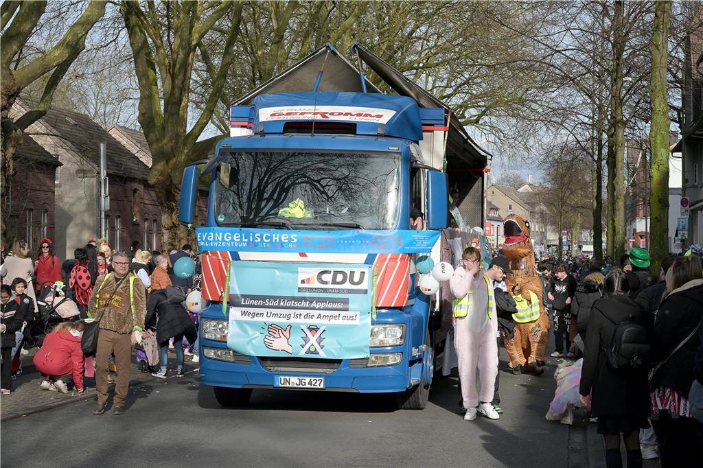 Lünen-Süd feiert Karneval: Über 100 Fotos vom einzigen Umzug der Stadt Eindrücke vom Karnevalsumzug in Lünen-Süd 2024