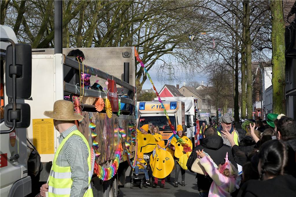 Lünen-Süd feiert Karneval: Über 100 Fotos vom einzigen Umzug der Stadt Eindrücke vom Karnevalsumzug in Lünen-Süd 2024