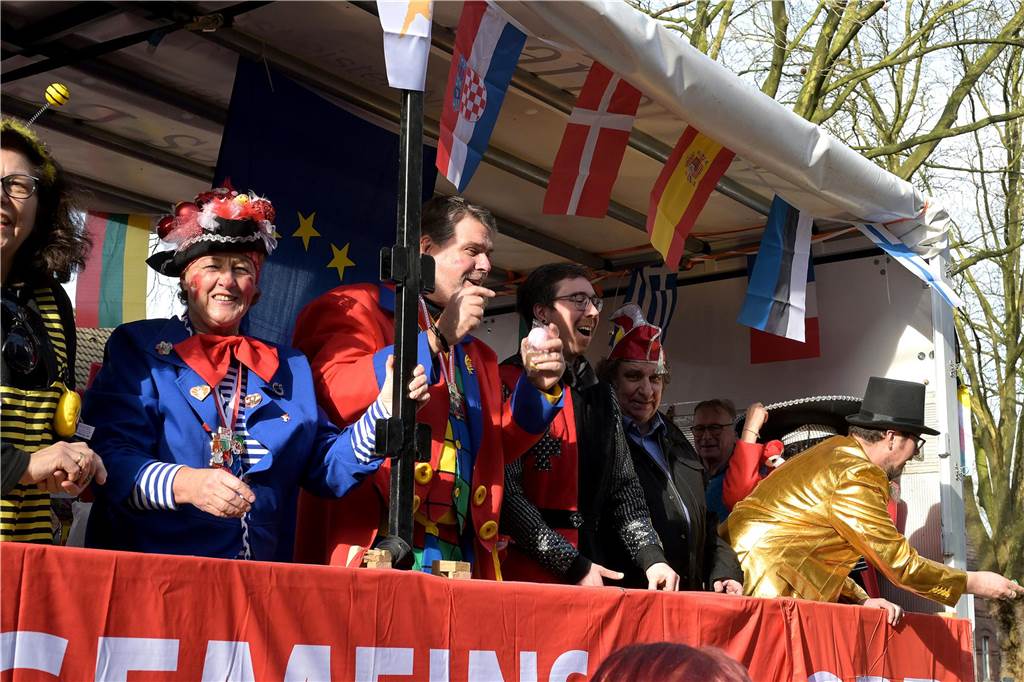 Lünen-Süd feiert Karneval: Über 100 Fotos vom einzigen Umzug der Stadt Eindrücke vom Karnevalsumzug in Lünen-Süd 2024