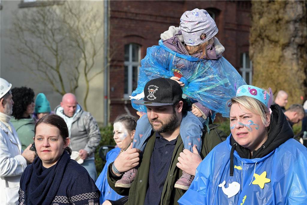 Lünen-Süd feiert Karneval: Über 100 Fotos vom einzigen Umzug der Stadt Eindrücke vom Karnevalsumzug in Lünen-Süd 2024