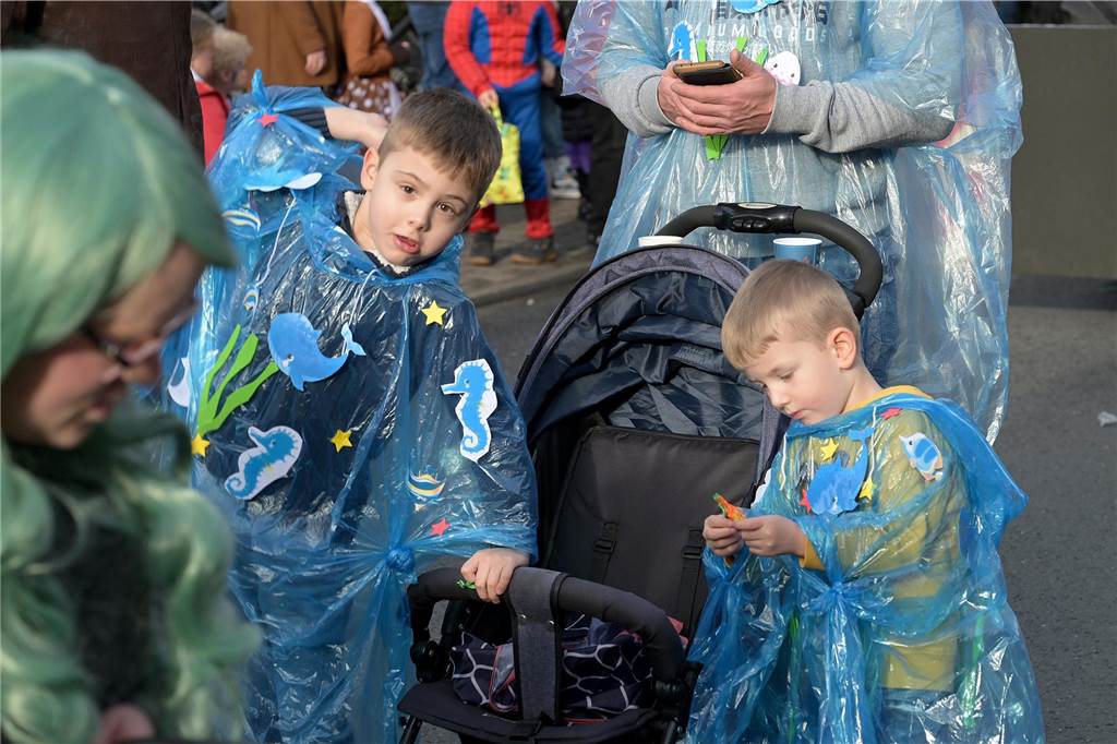 Lünen-Süd feiert Karneval: Über 100 Fotos vom einzigen Umzug der Stadt Eindrücke vom Karnevalsumzug in Lünen-Süd 2024