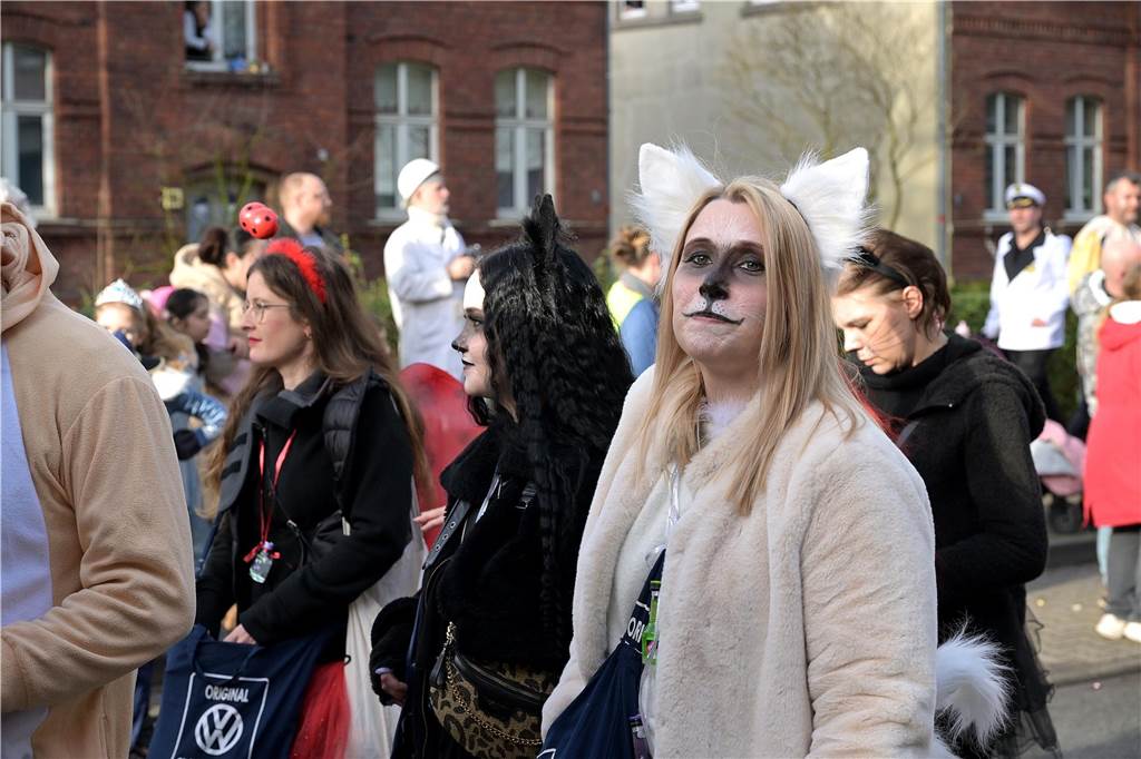 Lünen-Süd feiert Karneval: Über 100 Fotos vom einzigen Umzug der Stadt Eindrücke vom Karnevalsumzug in Lünen-Süd 2024