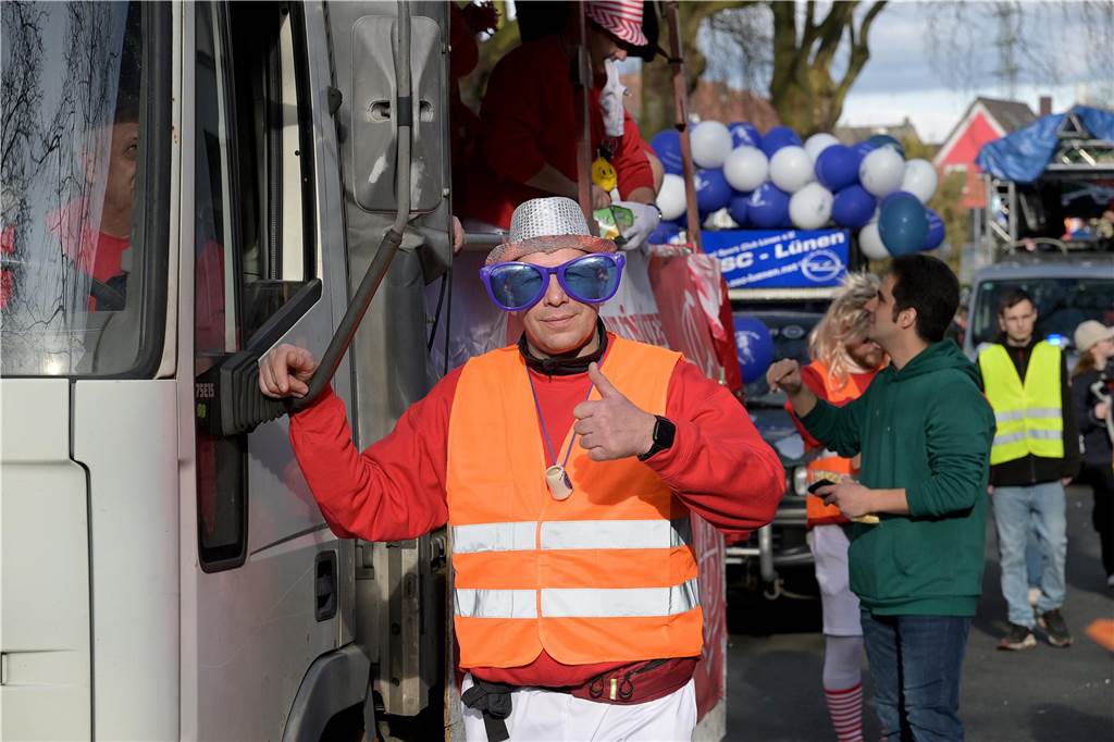 Lünen-Süd feiert Karneval: Über 100 Fotos vom einzigen Umzug der Stadt Eindrücke vom Karnevalsumzug in Lünen-Süd 2024