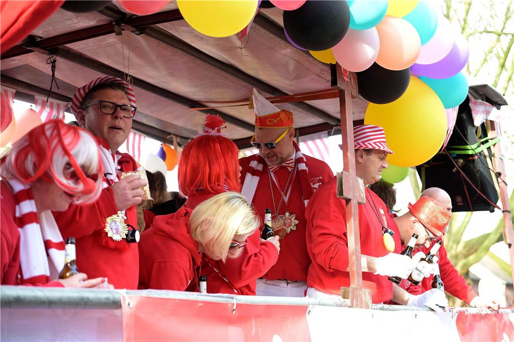 Lünen-Süd feiert Karneval: Über 100 Fotos vom einzigen Umzug der Stadt Eindrücke vom Karnevalsumzug in Lünen-Süd 2024