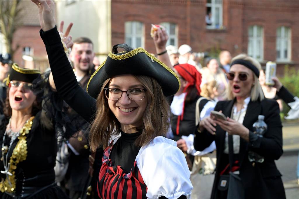 Lünen-Süd feiert Karneval: Über 100 Fotos vom einzigen Umzug der Stadt Eindrücke vom Karnevalsumzug in Lünen-Süd 2024