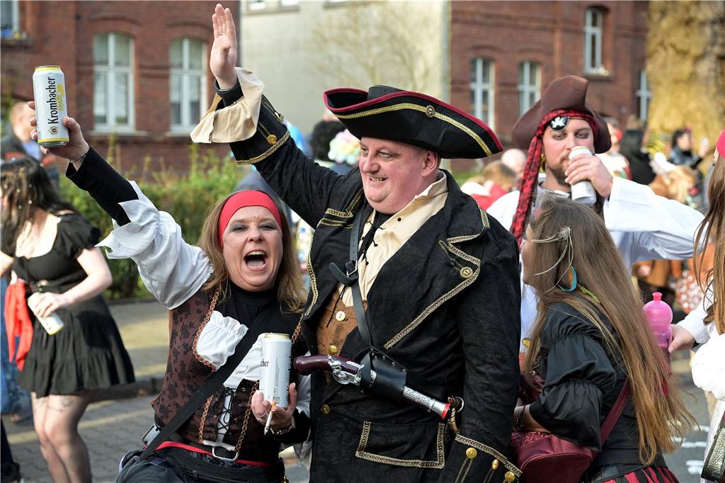 Lünen-Süd feiert Karneval: Über 100 Fotos vom einzigen Umzug der Stadt Eindrücke vom Karnevalsumzug in Lünen-Süd 2024