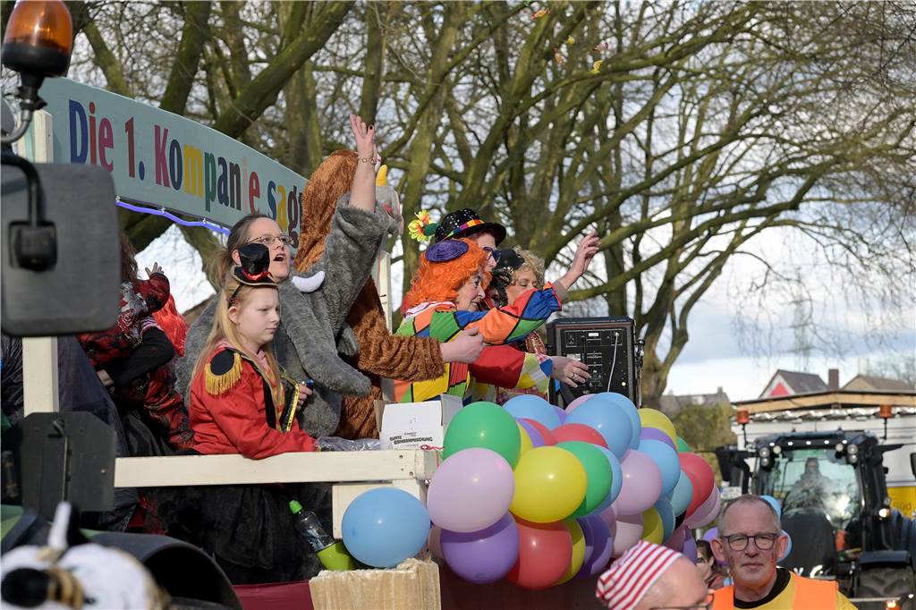 Lünen-Süd feiert Karneval: Über 100 Fotos vom einzigen Umzug der Stadt Eindrücke vom Karnevalsumzug in Lünen-Süd 2024