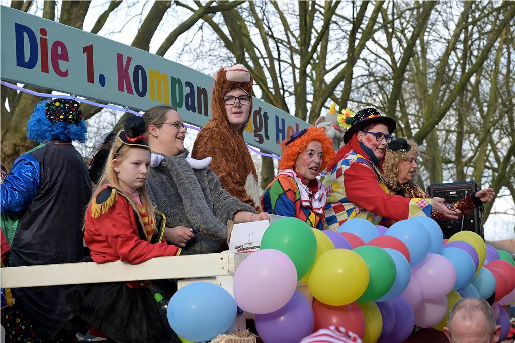Lünen-Süd feiert Karneval: Über 100 Fotos vom einzigen Umzug der Stadt Eindrücke vom Karnevalsumzug in Lünen-Süd 2024