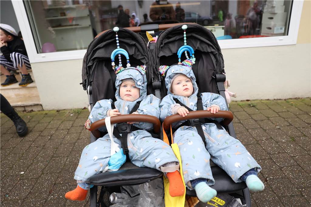 Karnevalsumzug 2023 in Olfen: Viele Foto vom Nelkendienstag Eindrücke vom Karnevalsumzug in Olfen 2023