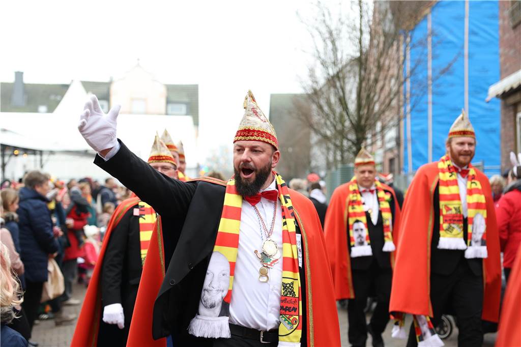 Karnevalsumzug 2023 in Olfen: Viele Foto vom Nelkendienstag Eindrücke vom Karnevalsumzug in Olfen 2023