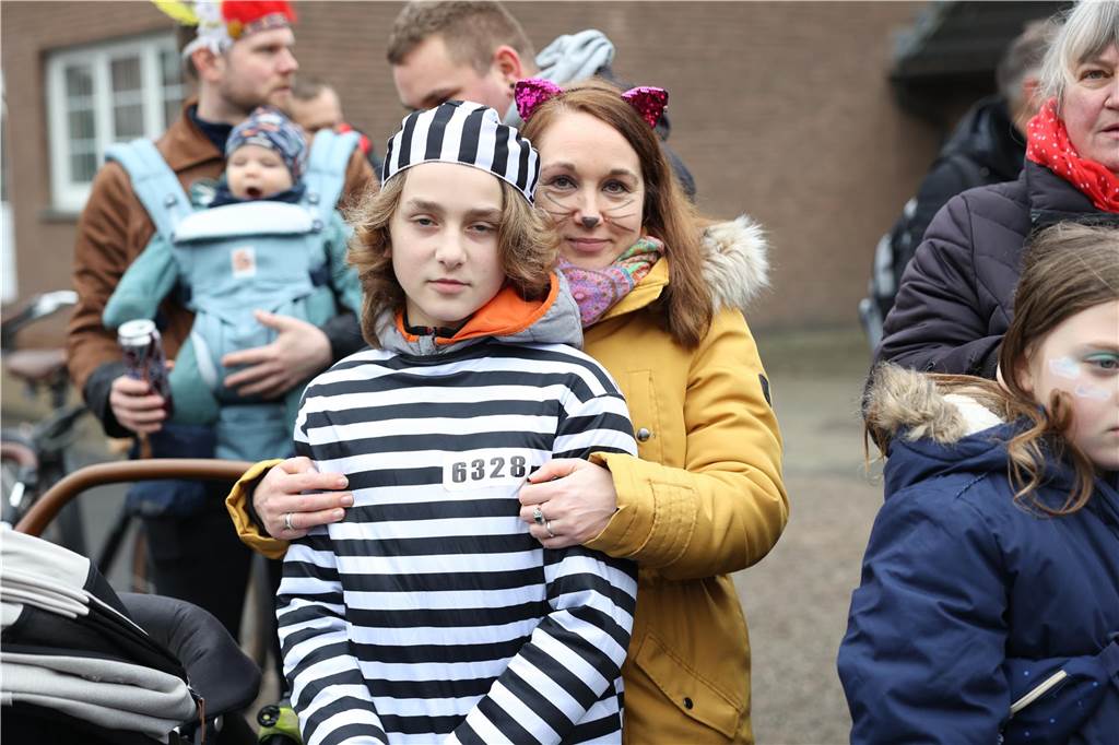 Karnevalsumzug 2023 in Olfen: Viele Foto vom Nelkendienstag Eindrücke vom Karnevalsumzug in Olfen 2023