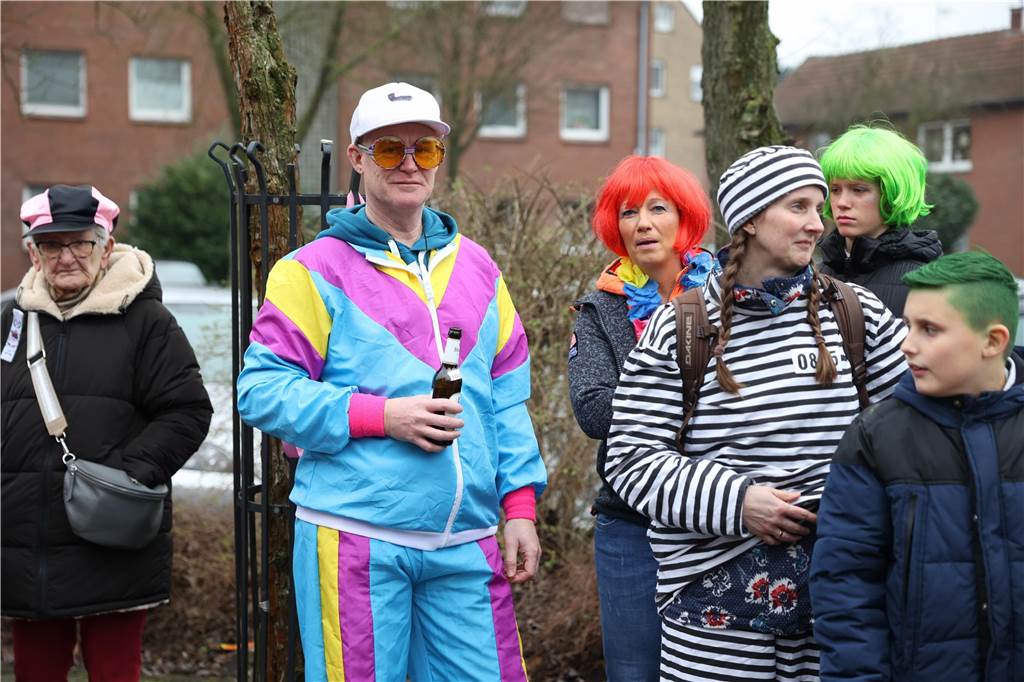 Karnevalsumzug 2023 in Olfen: Viele Foto vom Nelkendienstag Eindrücke vom Karnevalsumzug in Olfen 2023