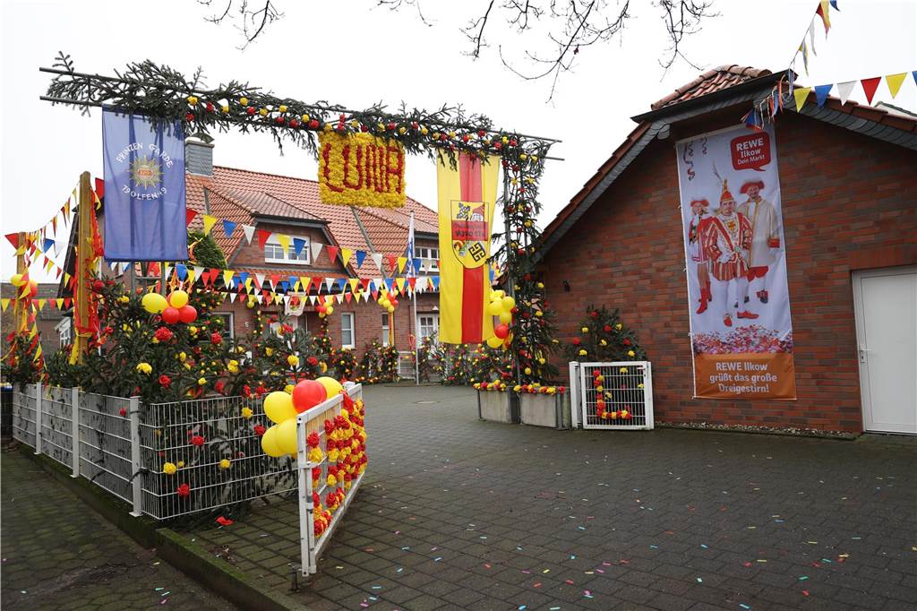 Karnevalsumzug 2023 in Olfen: Viele Foto vom Nelkendienstag Eindrücke vom Karnevalsumzug in Olfen 2023