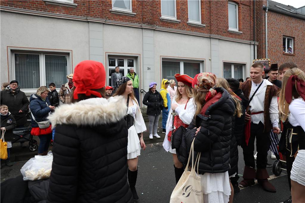 Karnevalsumzug 2023 in Olfen: Ganz viele Fotos vom Nelkendienstag (Teil 2) Eindrücke vom Karnevalsumzug in Olfen 2023
