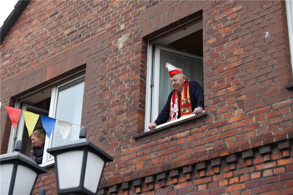 Karnevalsumzug in Olfen 2023: Viele Fotos vom Nelkendienstag Eindrücke vom Karnevalsumzug in Olfen 2023
