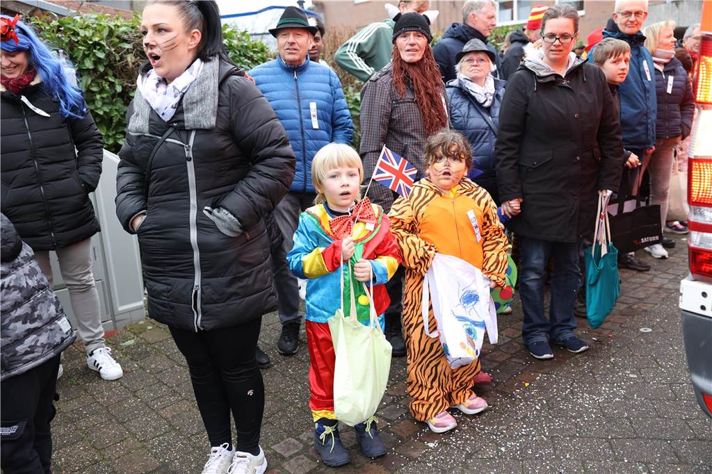 Karnevalsumzug in Olfen 2023: Viele Fotos vom Nelkendienstag Eindrücke vom Karnevalsumzug in Olfen 2023
