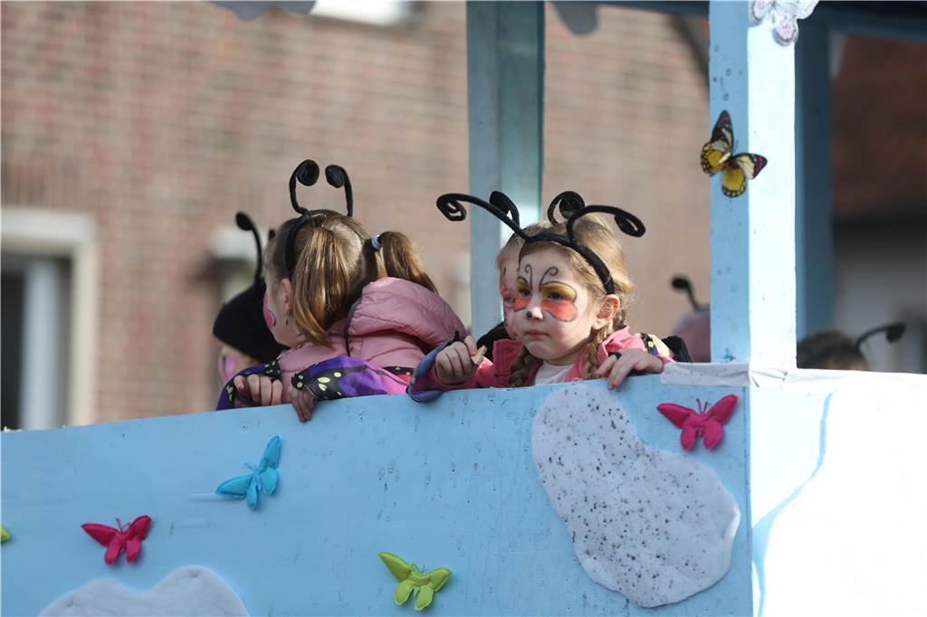 Karneval 2024 in Selm : Viele Fotos vom großen Umzug durch die Stadt Eindrücke vom Karnevalsumzug in Selm 2024