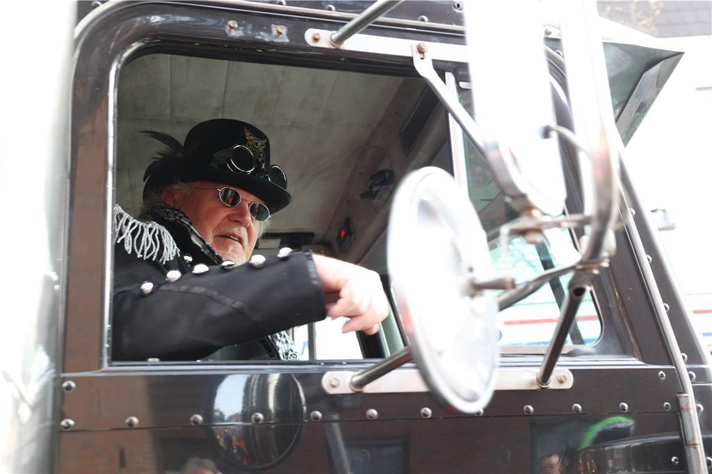 Karneval 2024 in Selm : Viele Fotos vom großen Umzug durch die Stadt Eindrücke vom Karnevalsumzug in Selm 2024