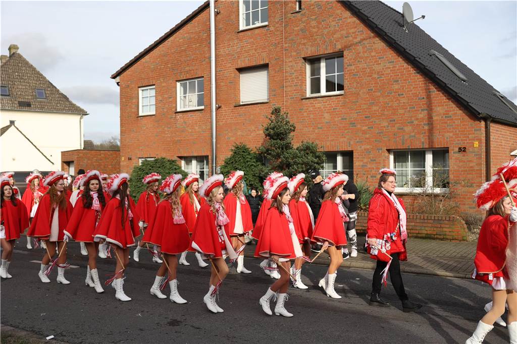 Karneval in Selm: Noch mehr Fotos vom großen Umzug durch Selm Eindrücke vom Karnevalsumzug in Selm 2024