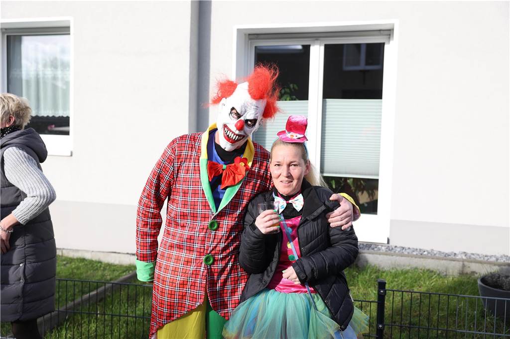 Karneval in Selm: Noch mehr Fotos vom großen Umzug durch Selm Eindrücke vom Karnevalsumzug in Selm 2024