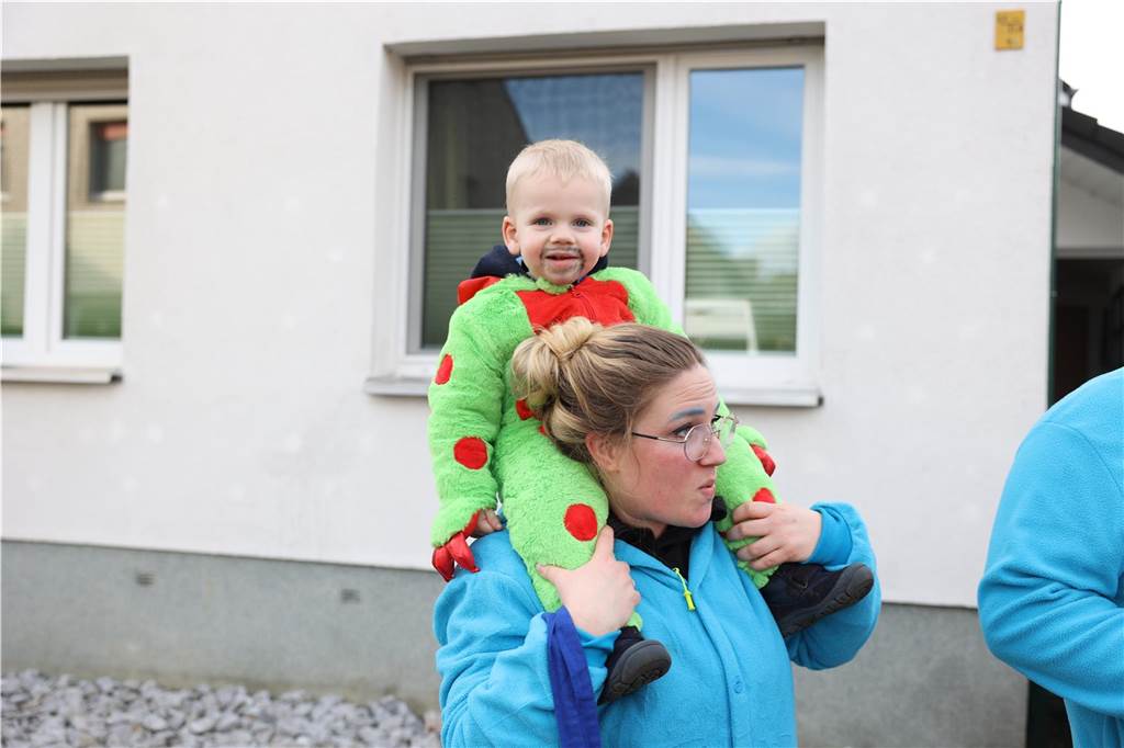Karneval in Selm: Noch mehr Fotos vom großen Umzug durch Selm Eindrücke vom Karnevalsumzug in Selm 2024