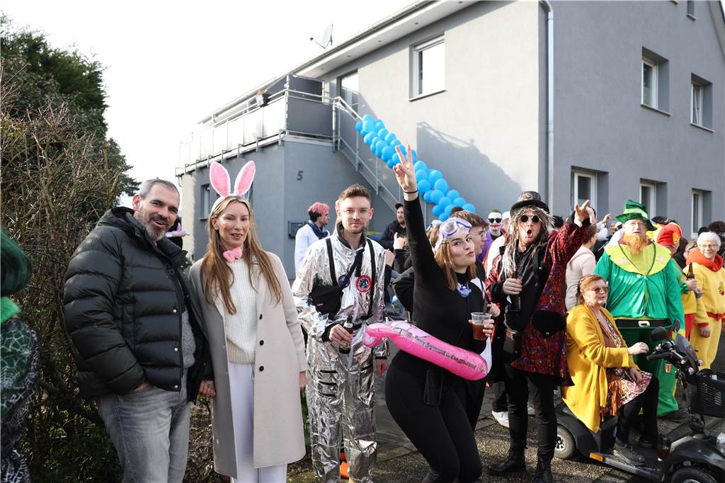 Karneval in Selm: Noch mehr Fotos vom großen Umzug durch Selm Eindrücke vom Karnevalsumzug in Selm 2024
