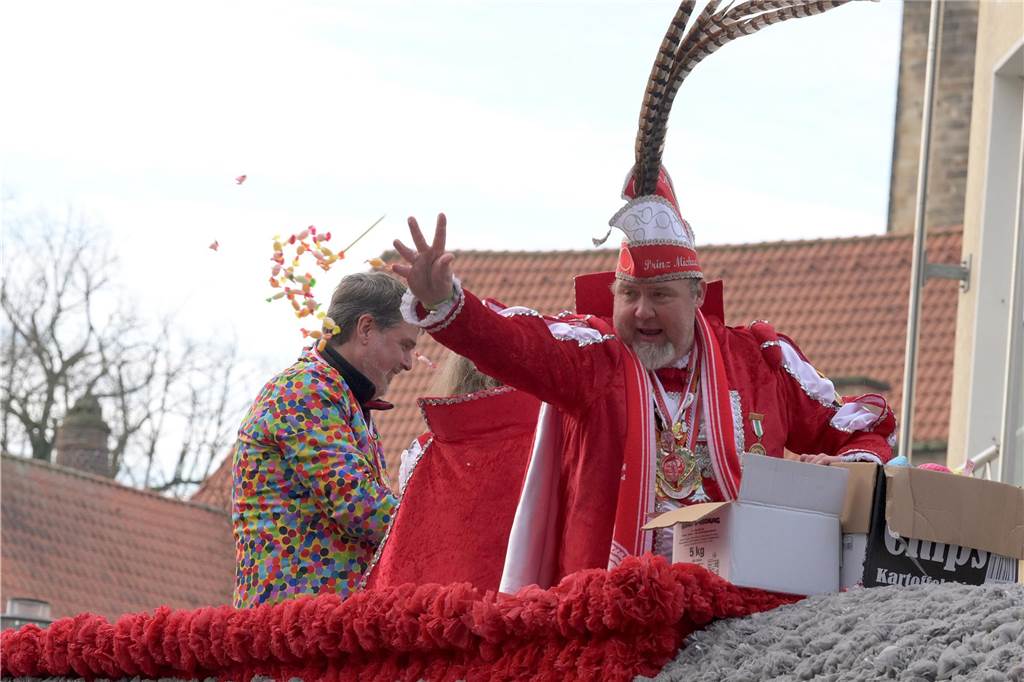 Über 100 Fotos vom Karnevalsumzug: So war Rosenmontag in Werne Eindrücke vom Karnevalsumzug in Werne 2024