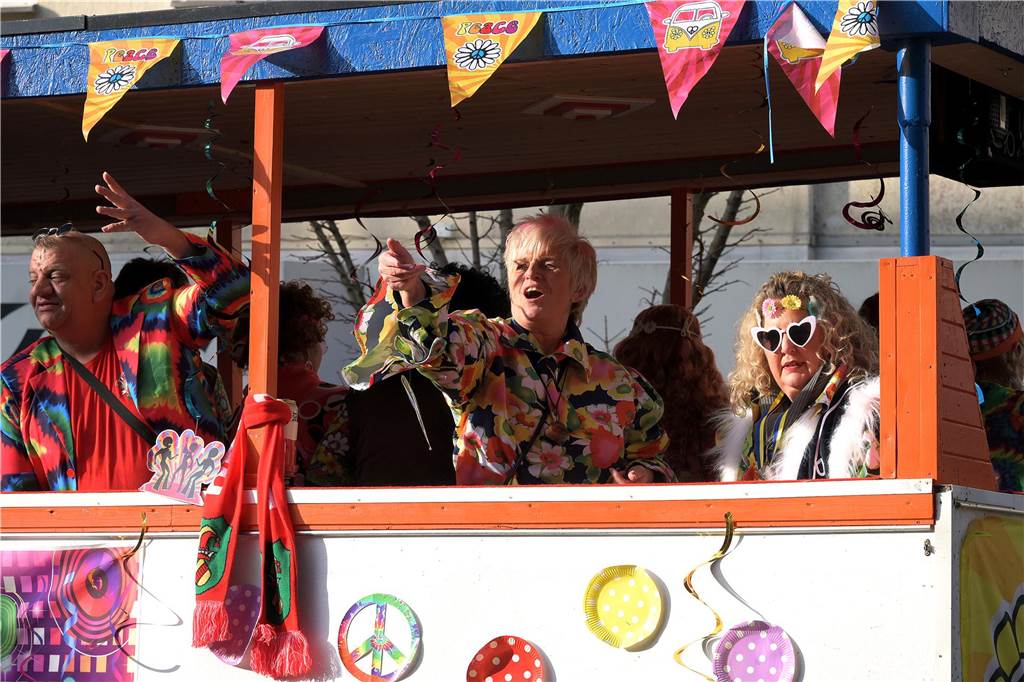 Über 100 Fotos vom Karnevalsumzug: So war Rosenmontag in Werne Eindrücke vom Karnevalsumzug in Werne 2024