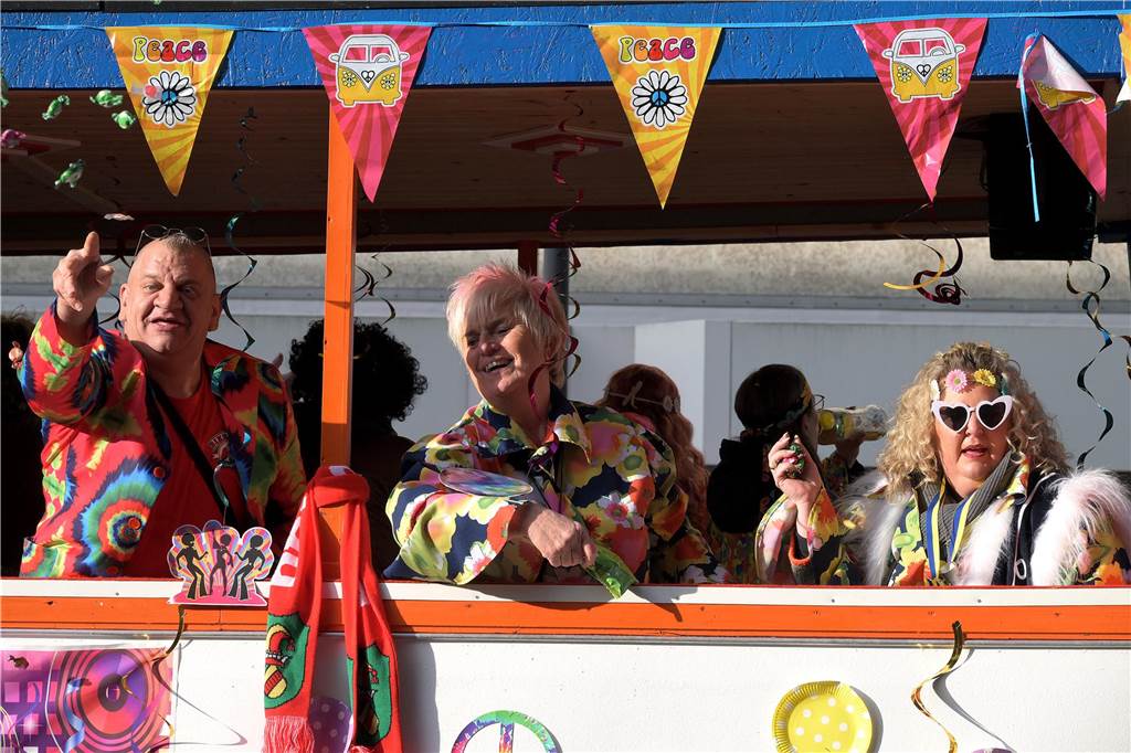 Über 100 Fotos vom Karnevalsumzug: So war Rosenmontag in Werne Eindrücke vom Karnevalsumzug in Werne 2024