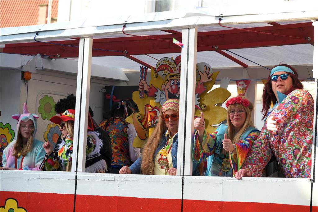 Über 100 Fotos vom Karnevalsumzug: So war Rosenmontag in Werne Eindrücke vom Karnevalsumzug in Werne 2024