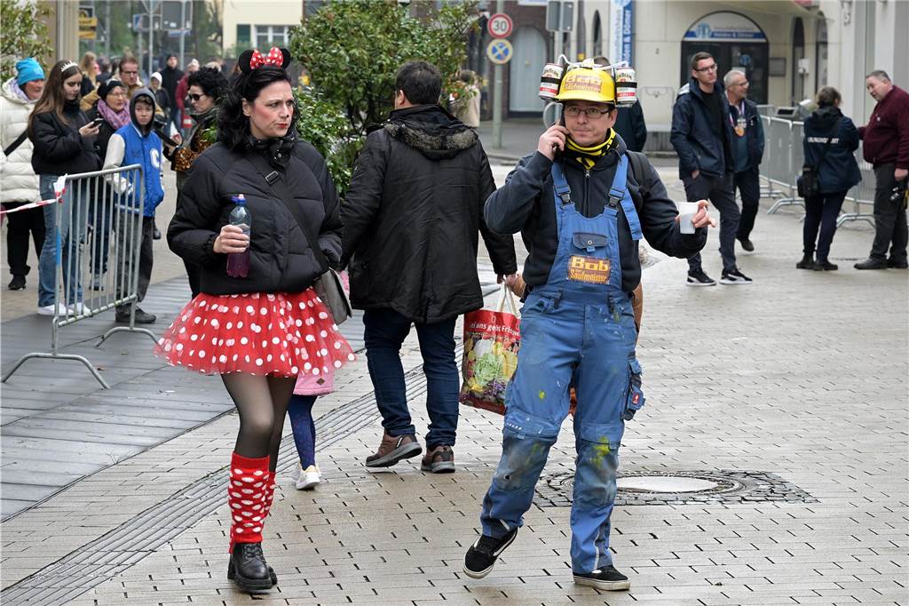 Über 100 Fotos vom Karnevalsumzug: So war Rosenmontag in Werne Eindrücke vom Karnevalsumzug in Werne 2024