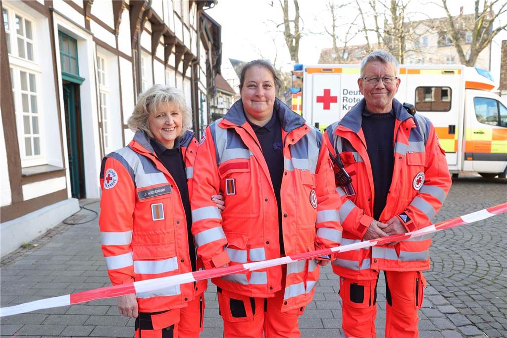 Menschen feiern Karneval in Werne