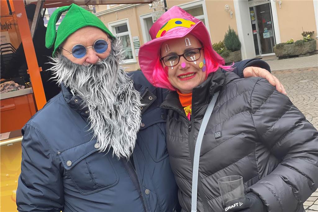 Viele Fotos vom Karnevalsumzug in Werne 2023: Tausende Besucher in der Innenstadt Eindrücke vom Karnevalsumzug in Werne