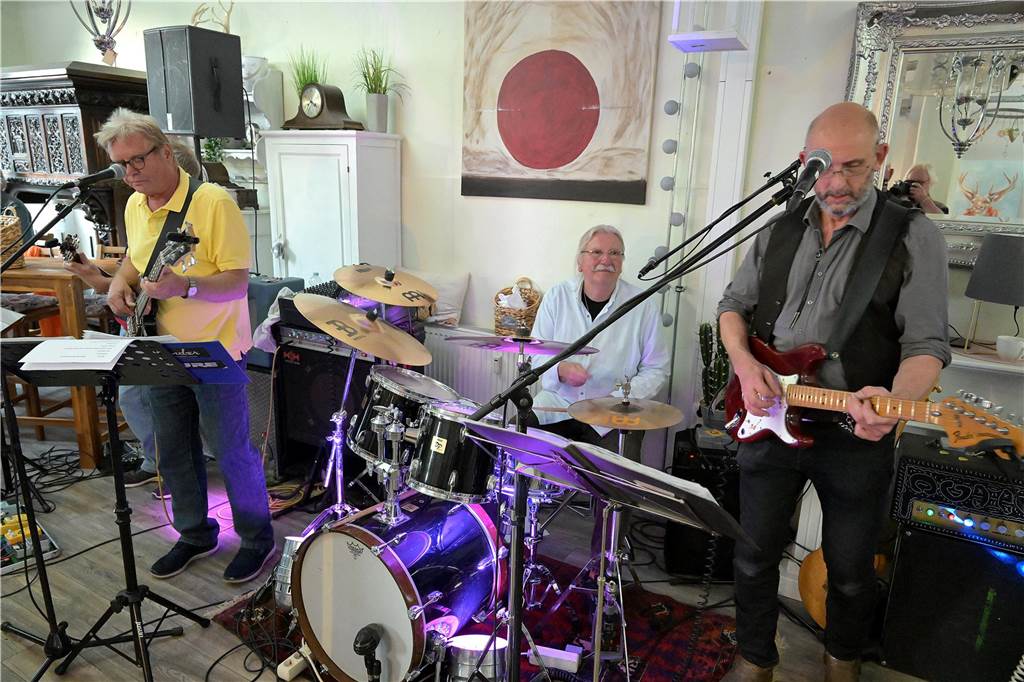 Eindrücke vom Konzert der 60 s / 70 s Oldie Connection in der Alten Kaffeerösterei in Lünen an der Cappenberger Straße.