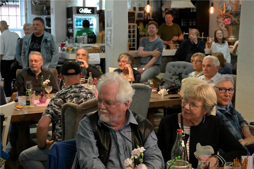 Eindrücke vom Konzert der 60 s / 70 s Oldie Connection in der Alten Kaffeerösterei in Lünen an der Cappenberger Straße.