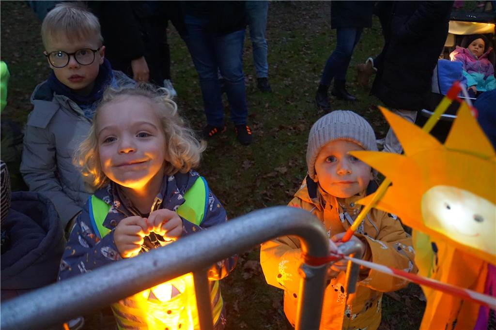 Eindrücke vom Martinsumzug in Herbern am Freitag (15. November).