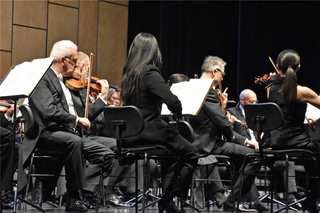 Eindrücke vom Neujahrskonzert Lünen im Heinz-Hilpert-Theater.