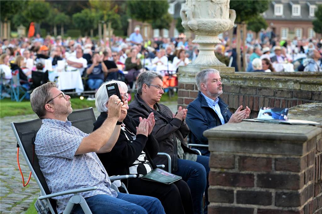 Eindrücke vom Open-Air-Konzert am Schloss Nordkirchen