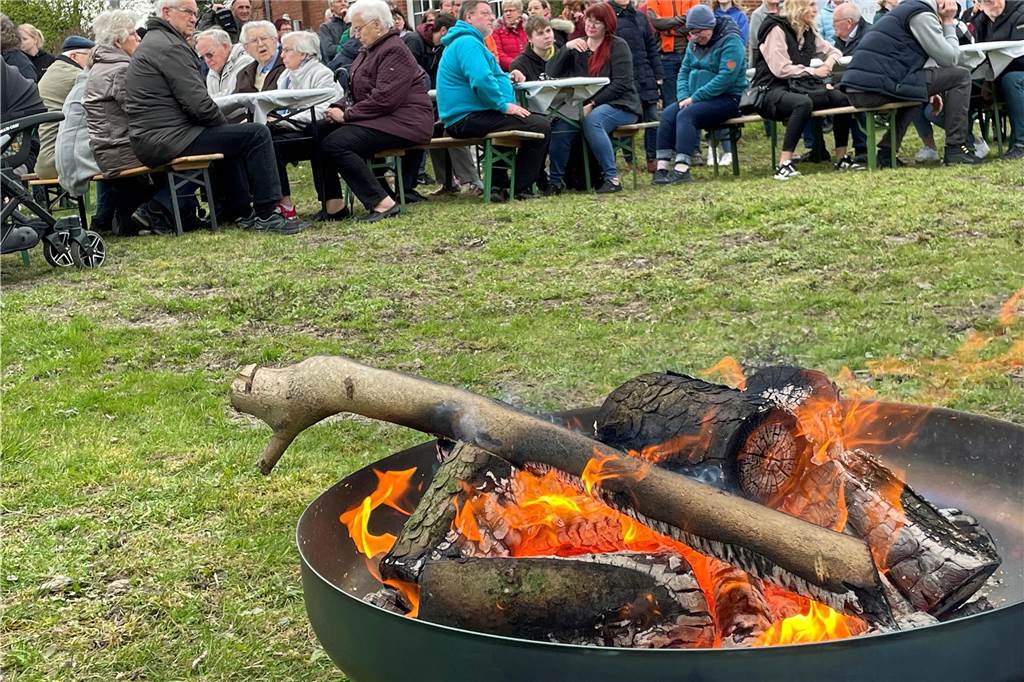 Eindrücke vom Osterfeuer 2023 der Kolpingsfamilie Werne.