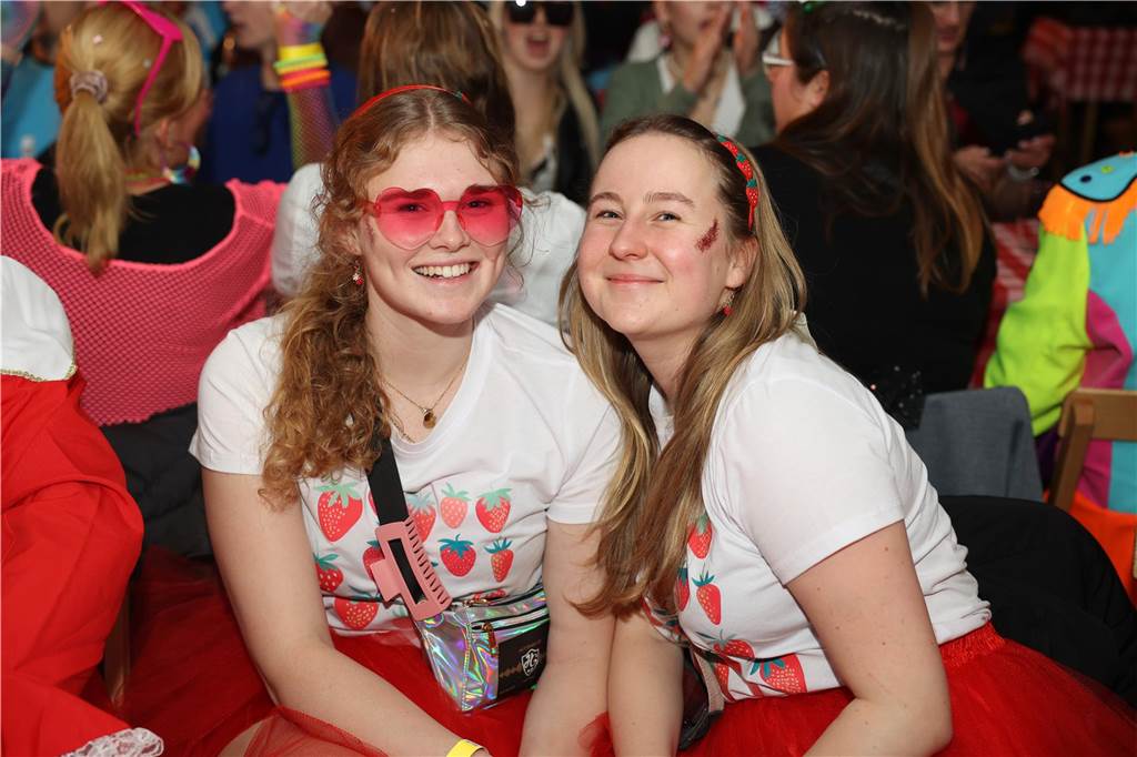Super Stimmung beim Karneval in Olfen: Über 100 Bilder vom Prinzenball Eindrücke vom Prinzenball in Olfen am Sonntagabend