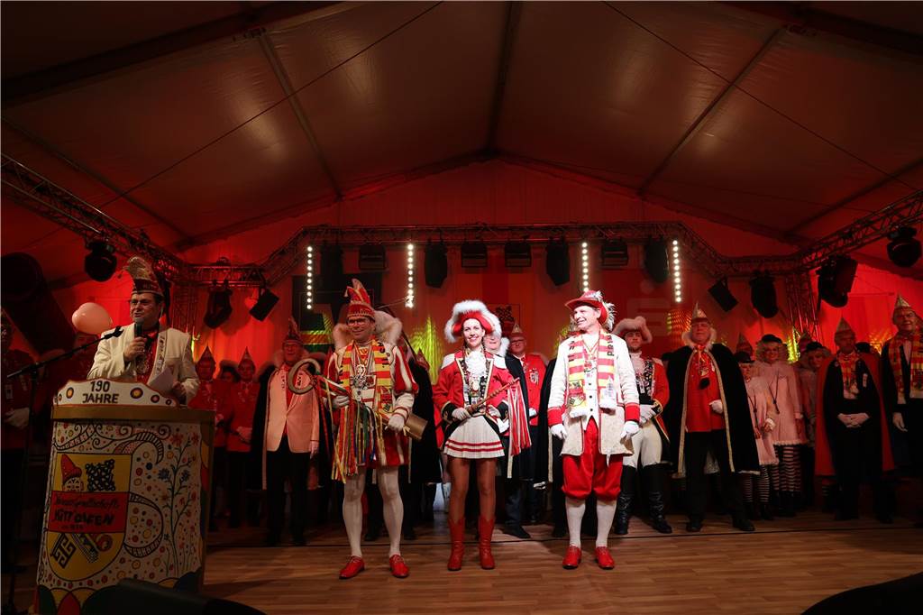 Super Stimmung beim Karneval in Olfen: Über 100 Bilder vom Prinzenball Eindrücke vom Prinzenball in Olfen am Sonntagabend