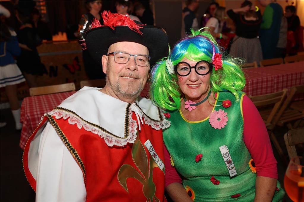 Eindrücke vom Rosenmontag aus dem Festzelt in Olfen. 