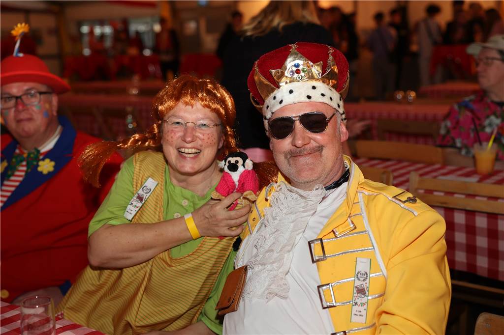 Eindrücke vom Rosenmontag aus dem Festzelt in Olfen. 