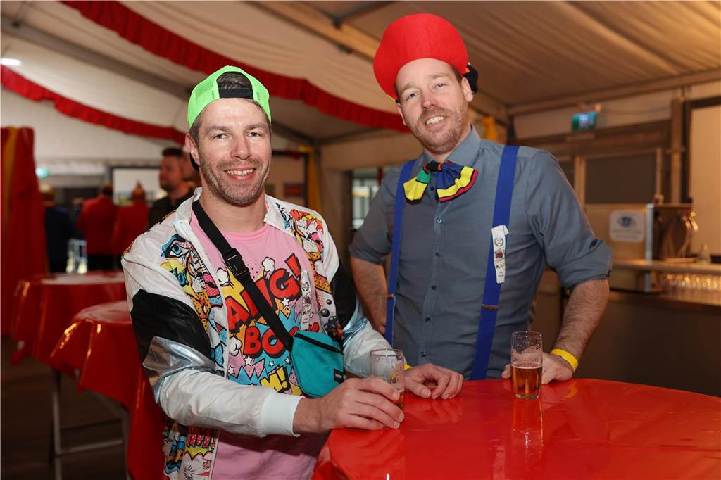 Eindrücke vom Rosenmontag aus dem Festzelt in Olfen. 