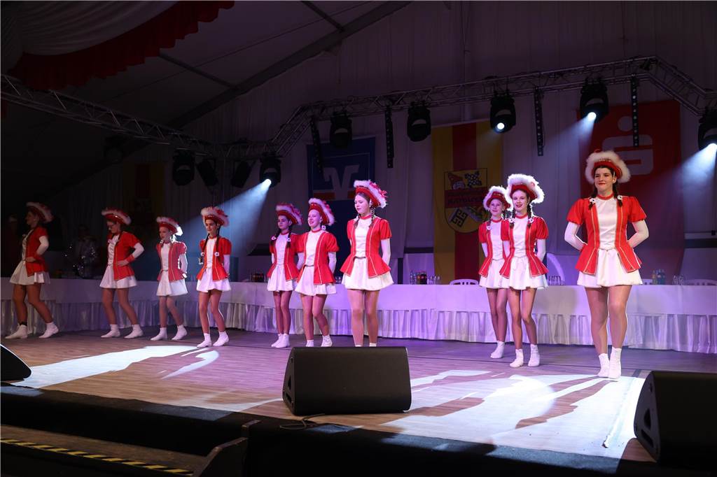 Eindrücke vom Rosenmontag aus dem Festzelt in Olfen. 