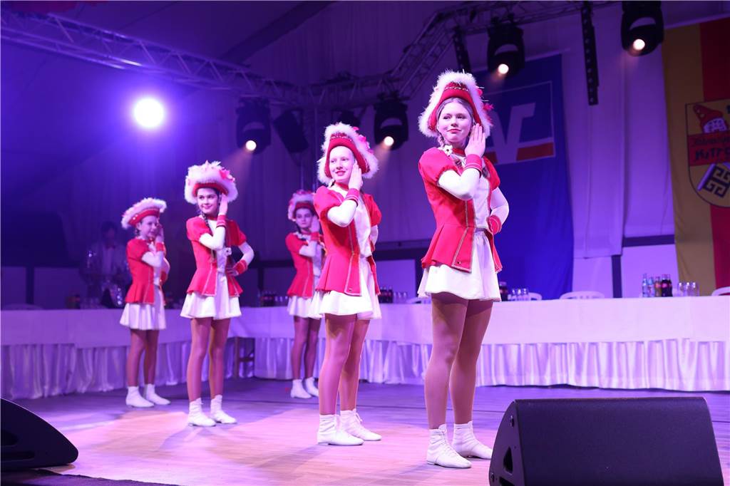 Eindrücke vom Rosenmontag aus dem Festzelt in Olfen. 