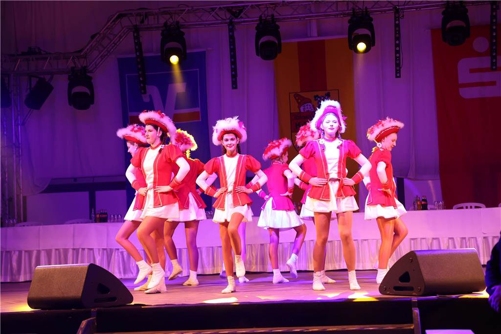 Eindrücke vom Rosenmontag aus dem Festzelt in Olfen. 