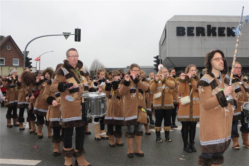 Eindrücke vom Rosenmontag mit dem Spielmannszug der KG.