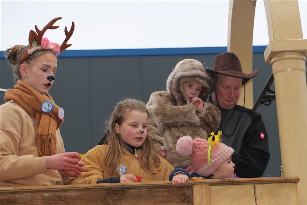 Eindrücke vom Rosenmontag mit dem Spielmannszug der KG.