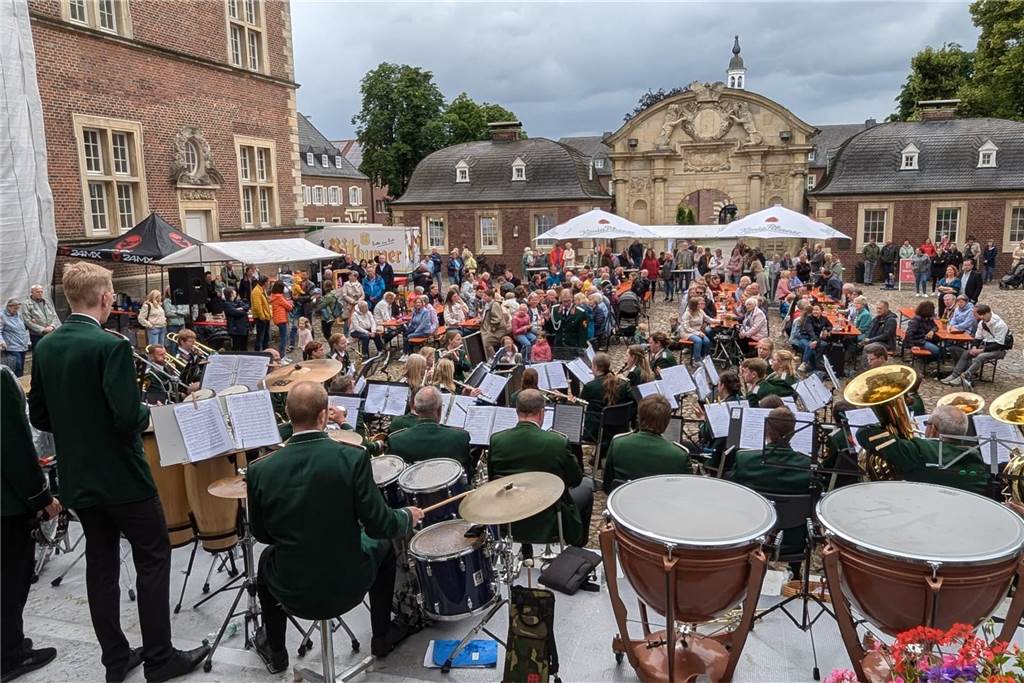 Eindrücke vom Schlösser- und Burgentag rund ums Ahauser Barockschloss.